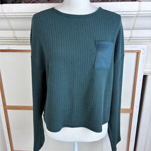 NWOT Green Waffle Knit Top with Pocket, rolled hem, great for layering!
